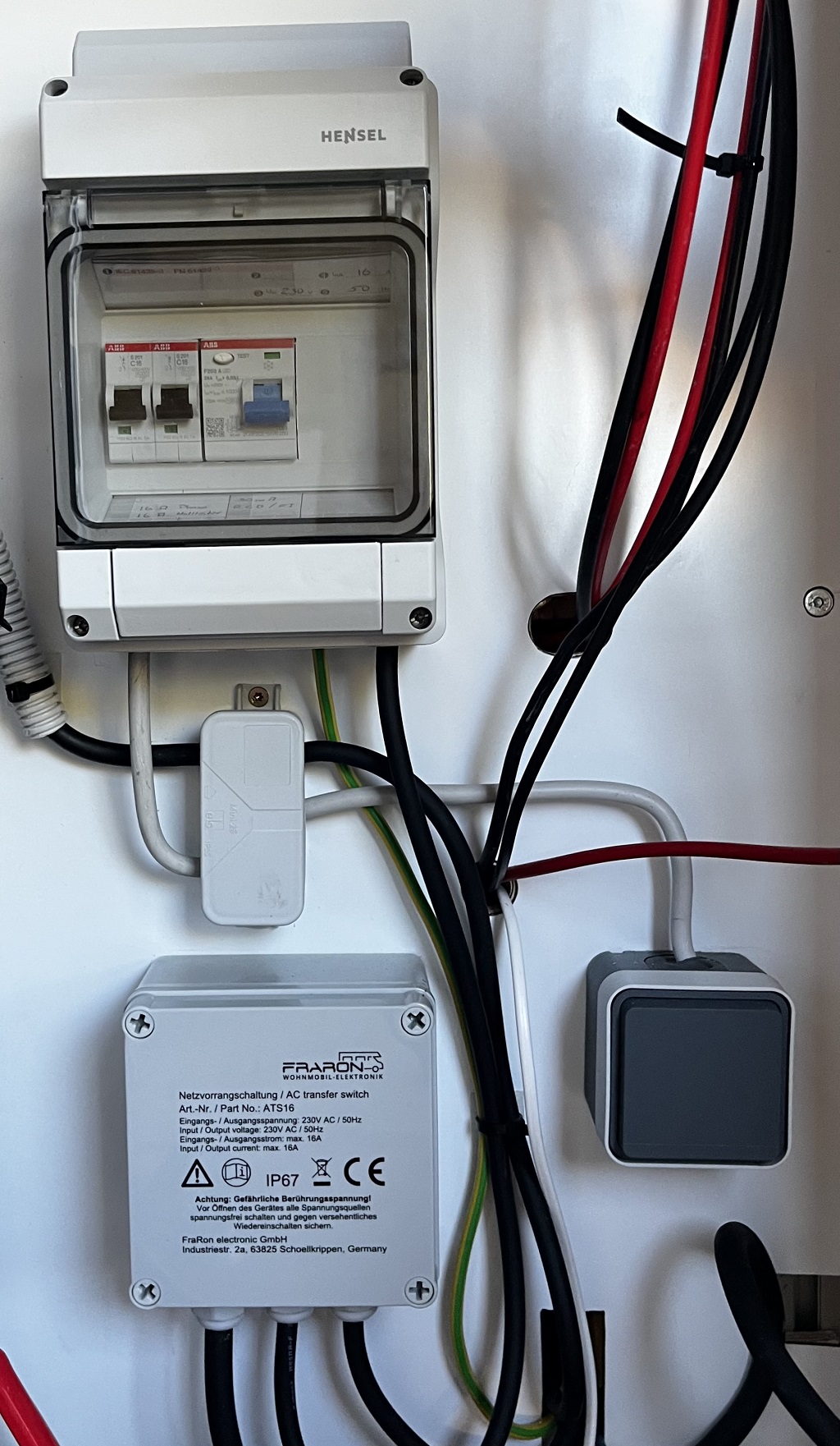 230V